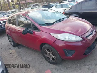 2011 Ford Fiesta SE with VIN 3FADP4EJ4BM167618, listed as a IAAI auction lot 41917385 with 162,783 mi miles. Bid and sale history available at carsss.com. Image 1.