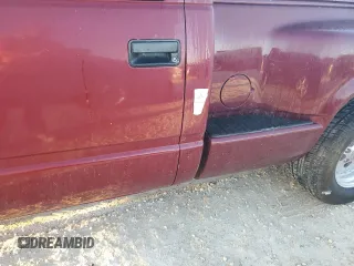 1989 GMC Sierra 1500 with VIN 1GTDC14HXKZ548889, listed as a Copart auction lot 74876684 with 205,365 mi miles and Salvage Title. Bid and sale history available at DreamBid. Image 12.