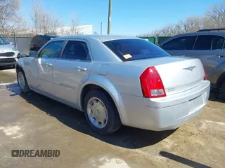 2006 Chrysler 300 Touring with VIN 2C3KA53G96H109576, listed as a IAAI auction lot 41837473 with 149,438 mi miles. Bid and sale history available at carsss.com. Image 3.