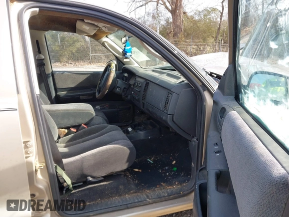 2003 Dodge Dakota SLT with VIN 1D7HL48X53S348636, listed as a IAAI auction lot 41329221 with 133,075 mi miles. Bid and sale history available at carsss.com. Image 5.