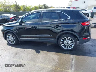2016 Lincoln MKC Reserve with VIN 5LMCJ3C9XGUJ03119, listed as a IAAI auction lot 42078684 with 93,711 mi miles and . Bid and sale history available at DreamBid. Image 14.