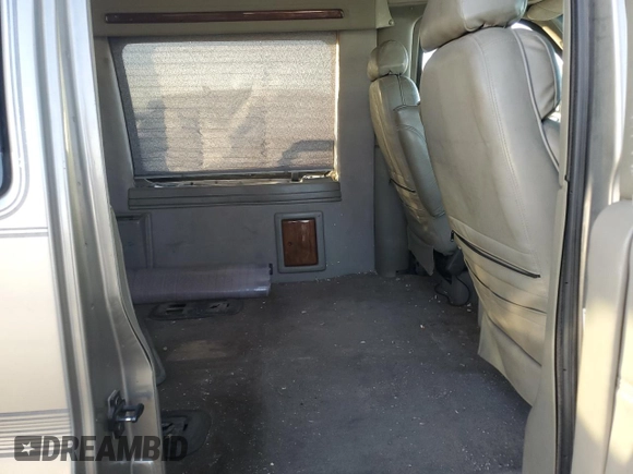 2001 GMC Savana Cargo Van YF7 Upfitter with VIN 1GDFG15R211193066, listed as a Copart auction lot 83853754 with 185,793 mi miles and Salvage Title. Bid and sale history available at carsss.com. Image 11.