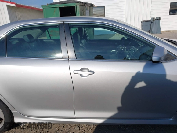 2012 Toyota Camry SE with VIN 4T1BK1FK8CU018613, listed as a IAAI auction lot 41016706 with 132,794 mi miles. Bid and sale history available at carsss.com. Image 13.