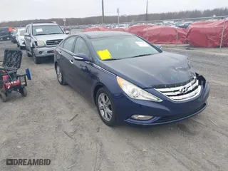 2013 Hyundai Sonata SE with VIN 5NPEC4AC6DH569263, listed as a IAAI auction lot 41791935 with 251,956 mi miles. Bid and sale history available at carsss.com. Image 1.
