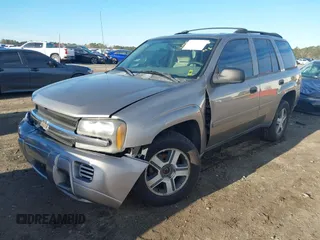 2006 Chevrolet TrailBlazer LS with VIN 1GNDT13S462249241, listed as a IAAI auction lot 41869456 with 228,053 mi miles. Bid and sale history available at carsss.com. Image 2.