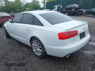 2014 Audi A6 Premium Plus z VIN WAUFGAFC4EN081900, wystawiony jako IAAI lot #42268150 z przebiegiem 150 238 mil mil oraz . Historia ofert i sprzedaży dostępna na DreamBid. Obrazek 3.