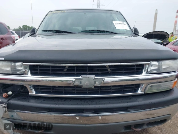 2002 Chevrolet Suburban LT with VIN 3GNEC16Z22G132756, listed as a IAAI auction lot 42503086 with Not provided miles and . Bid and sale history available at DreamBid. Image 12.