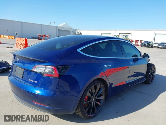 2020 Tesla Model 3 Performance z VIN 5YJ3E1EC7LF641918, wystawiony jako IAAI lot #41984261 z przebiegiem 50 202 mil mil oraz . Historia ofert i sprzedaży dostępna na DreamBid. Obrazek 4.