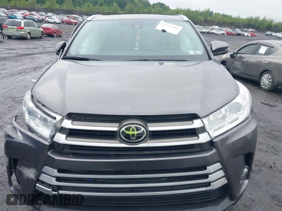 2019 Toyota Highlander SE with VIN 5TDJZRFH0KS722418, listed as a IAAI auction lot 42531509 with 64,369 mi miles and . Bid and sale history available at DreamBid. Image 12.