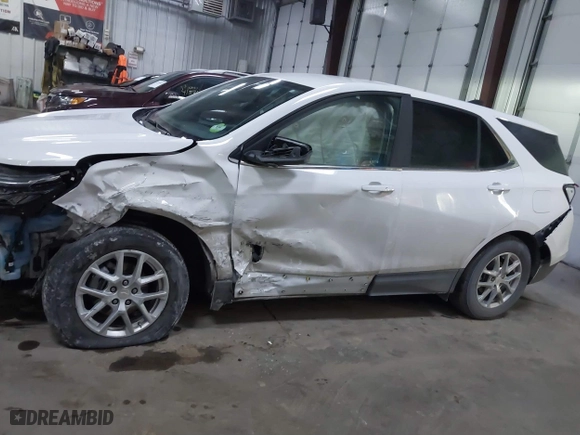 2022 Chevrolet Equinox LT with VIN 3GNAXUEV5NL312893, listed as a IAAI auction lot 41571644 with 54,600 mi miles. Bid and sale history available at carsss.com. Image 14.