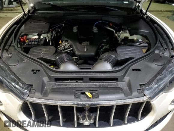 2021 Maserati Levante z VIN ZN661XUA5MX370925, wystawiony jako Copart lot #43057965 z przebiegiem 29 467 mil mil oraz Szkoda całkowita • Salvage title. Historia ofert i sprzedaży dostępna na DreamBid. Obrazek 12.