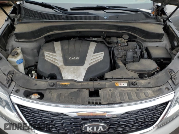 2014 Kia Sorento LX z VIN 5XYKT4A79EG480012, wystawiony jako Copart lot #80618754 z przebiegiem 213 740 mil mil oraz Czysty tytuł • Clean title. Historia ofert i sprzedaży dostępna na DreamBid. Obrazek 12.