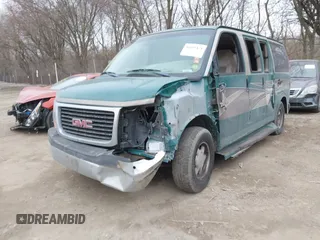 2003 GMC Savana Commercial C6Y with VIN 1GDFG15TX31195422, listed as a IAAI auction lot 41695121 with 214,454 mi miles. Bid and sale history available at carsss.com. Image 2.