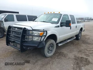 2014 Ford Super Duty F-250 SRW XL with VIN 1FT7W2B65EEB85926, listed as a IAAI auction lot 41251946 with 275,096 mi miles. Bid and sale history available at carsss.com. Image 17.