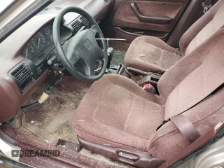 1993 Honda Accord z VIN 1HGCB7658PA174195, wystawiony jako Copart lot #79963544 z przebiegiem 157 911 mil mil oraz Czysty tytuł • Clean title. Historia ofert i sprzedaży dostępna na DreamBid. Obrazek 7.