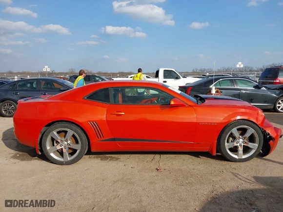 2011 Chevrolet Camaro 2LT with VIN 2G1FC1ED7B9151681, listed as a IAAI auction lot 41529364 with NaN miles. Bid and sale history available at carsss.com. Image 13.