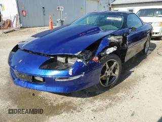 1997 Chevrolet Camaro Z28 z VIN 2G1FP22P1V2130346, wystawiony jako Copart lot #77366774 z przebiegiem 193 815 mil mil oraz Szkoda całkowita • Salvage title. Historia ofert i sprzedaży dostępna na DreamBid. Obrazek 1.