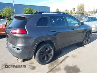 2017 Jeep Cherokee Sport with VIN 1C4PJLAB1HW578503, listed as a IAAI auction lot 40828539 with 95,721 mi miles and . Bid and sale history available at carsss.com. Image 4.