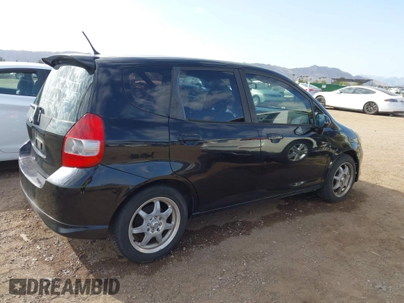 2007 Honda Fit Sport with VIN JHMGD38637S012816, listed as a IAAI auction lot 41929257 with 191,446 mi miles. Bid and sale history available at carsss.com. Image 4.