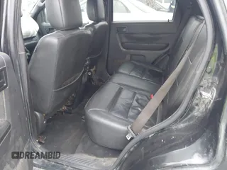 2011 Ford Escape XLT with VIN 1FMCU0D71BKA19572, listed as a IAAI auction lot 41226720 with 1 mi miles. Bid and sale history available at carsss.com. Image 8.