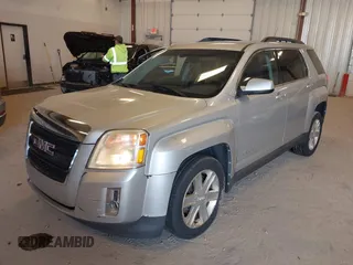 2011 GMC Terrain SLE-2 with VIN 2CTFLTECXB6424323, listed as a IAAI auction lot 42032143 with 176,270 mi miles and . Bid and sale history available at carsss.com. Image 2.