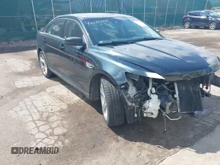 2010 Ford Taurus SHO с VIN 1FAHP2KT7AG143723, выставлен на аукционе IAAI как лот 42173325 с пробегом 140 871 миль миль и . История ставок и продаж доступна на DreamBid. Изображение 1.