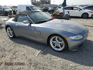 2008 BMW Z4 3.0si with VIN 4USBU53568LX85629, listed as a Copart auction lot 50333705 with 3,895 mi miles and Salvage title. Bid and sale history available at DreamBid. Image 4.