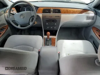 2006 Buick LaCrosse CX z VIN 2G4WC552661114621, wystawiony jako Copart lot #56751965 z przebiegiem 117 443 mil mil oraz Czysty tytuł • Clean title. Historia ofert i sprzedaży dostępna na DreamBid. Obrazek 8.
