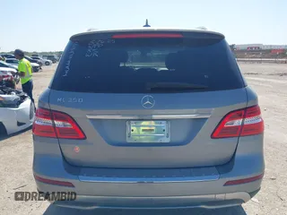 2015 Mercedes-Benz M 350 with VIN 4JGDA5JB8FA562500, listed as a IAAI auction lot 41932318 with 117,512 mi miles and . Bid and sale history available at DreamBid. Image 17.