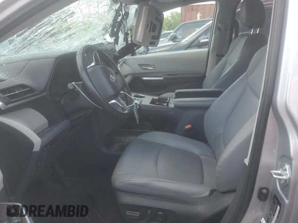 2022 Toyota Sienna XLE with VIN 5TDJRKEC3NS087440, listed as a Copart auction lot 55144735 with 35,050 mi miles and Salvage Title. Bid and sale history available at DreamBid. Image 7.