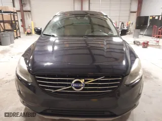 2016 Volvo XC60 T5 Drive-E Premier with VIN YV440MDK4G2853615, listed as a IAAI auction lot 41642524 with 173,852 mi miles. Bid and sale history available at carsss.com. Image 12.