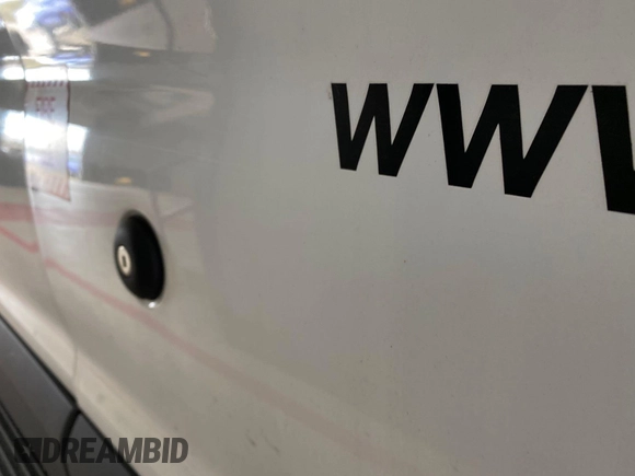 2018 Ford Transit z VIN 1FTYR1YG6JKA87506, wystawiony jako IAAI lot #42501070 z przebiegiem 167 892 mil mil oraz . Historia ofert i sprzedaży dostępna na DreamBid. Obrazek 5.