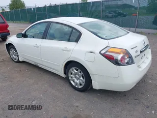 2012 Nissan Altima S z VIN 1N4AL2AP6CC248085, wystawiony jako IAAI lot #42423150 z przebiegiem 124 910 mil mil oraz . Historia ofert i sprzedaży dostępna na DreamBid. Obrazek 3.