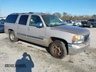 2006 GMC Yukon XL SLT with VIN 1GKFK16ZX6J174519, listed as a IAAI auction lot 41268177 with 243,046 mi miles. Bid and sale history available at carsss.com. Image 1.