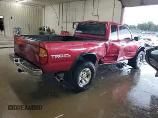 1998 Toyota Tacoma with VIN 4TAWN72NXWZ132180, listed as a Copart auction lot 65593695 with 266,993 mi miles and Salvage title. Bid and sale history available at DreamBid. Image 3.