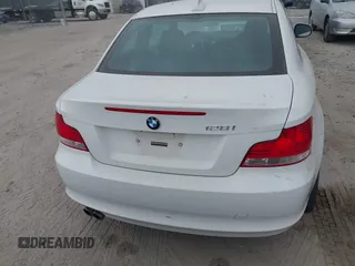 2010 BMW 1 Series 128i with VIN WBAUP9C58AVL89335, listed as a IAAI auction lot 41853847 with Not Provided miles and . Bid and sale history available at carsss.com. Image 6.