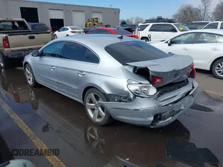 2012 Volkswagen CC Lux Plus z VIN WVWHP7AN4CE524602, wystawiony jako IAAI lot #41626887 z przebiegiem 105 087 mil mil oraz . Historia ofert i sprzedaży dostępna na DreamBid. Obrazek 3.