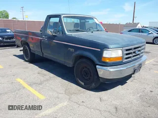1994 Ford F-150 z VIN 1FTEF15N6RLA89941, wystawiony jako IAAI lot #42344731 z przebiegiem 137 547 mil mil oraz . Historia ofert i sprzedaży dostępna na DreamBid. Obrazek 1.