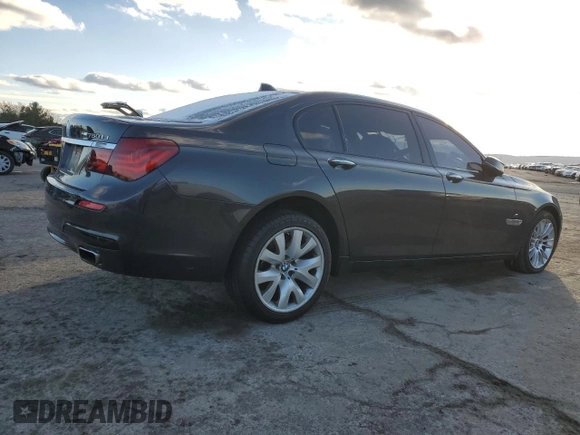 2014 BMW 7 Series ALPINA B7 xDrive with VIN WBAYF8C59ED652863, listed as a Copart auction lot 87630395 with Not Provided miles and Salvage Title. Bid and sale history available at DreamBid. Image 3.