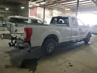 2018 Ford F-250 XL z VIN 1FT7X2A63JED00631, wystawiony jako Copart lot #41529615 z przebiegiem 104 753 mil mil oraz Szkoda całkowita • Salvage title. Historia ofert i sprzedaży dostępna na DreamBid. Obrazek 3.