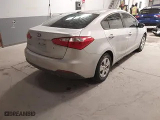 2015 Kia Forte LX with VIN KNAFK4A65F5431294, listed as a IAAI auction lot 41596490 with 70,134 mi miles. Bid and sale history available at carsss.com. Image 4.