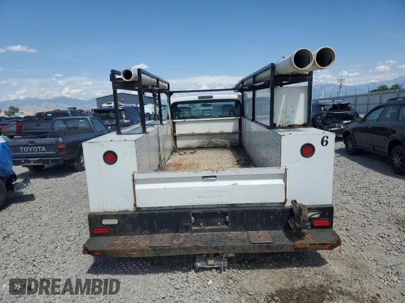 2015 Ford F-350 XL with VIN 1FDRF3GT3FEC27665, listed as a Copart auction lot 63334995 with 181,562 mi miles and Clean title. Bid and sale history available at DreamBid. Image 6.