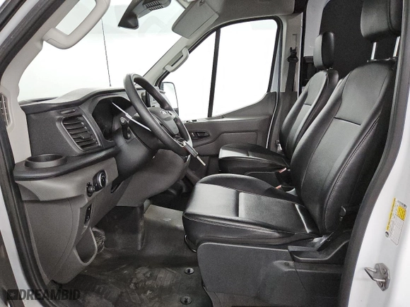 2023 Ford Transit Cargo Van with VIN 1FTBR2C88PKB34880, listed as a Copart auction lot 43930185 with 31,087 mi miles and Clean Title. Bid and sale history available at carsss.com. Image 7.