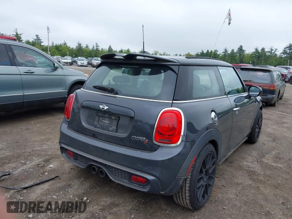 2015 MINI Hardtop S z VIN WMWXP7C54F2A37446, wystawiony jako IAAI lot #42256488 z przebiegiem 148 425 mil mil oraz . Historia ofert i sprzedaży dostępna na DreamBid. Obrazek 4.