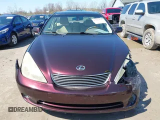 2005 Lexus ES 330 with VIN JTHBA30G455137584, listed as a IAAI auction lot 41961431 with 197,531 mi miles. Bid and sale history available at carsss.com. Image 11.