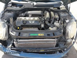 2010 MINI Hardtop with VIN WMWMF3C52ATZ25692, listed as a IAAI auction lot 42228774 with 137,827 mi miles and . Bid and sale history available at DreamBid. Image 10.