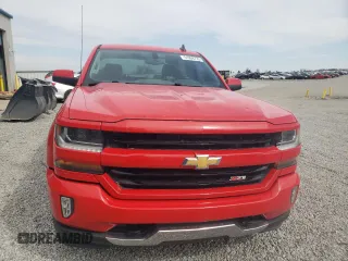 2018 Chevrolet Silverado 1500 LT with VIN 3GCUKREC8JG215299, listed as a Copart auction lot 51008735 with 152,952 mi miles and Salvage Title. Bid and sale history available at carsss.com. Image 5.