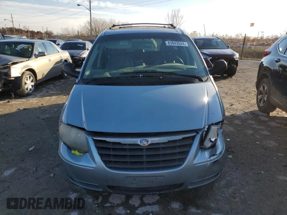 2006 Chrysler Town & Country LWB Touring with VIN 2A4GP54L16R608968, listed as a Copart auction lot 88060355 with 180,276 mi miles and Non Repairable. Bid and sale history available at carsss.com. Image 5.