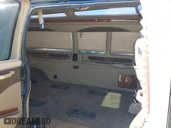 2018 GMC Savana Cargo Van with VIN 1GTW7BFG5J1160683, listed as a IAAI auction lot 41822345 with 81,359 mi miles. Bid and sale history available at carsss.com. Image 8.