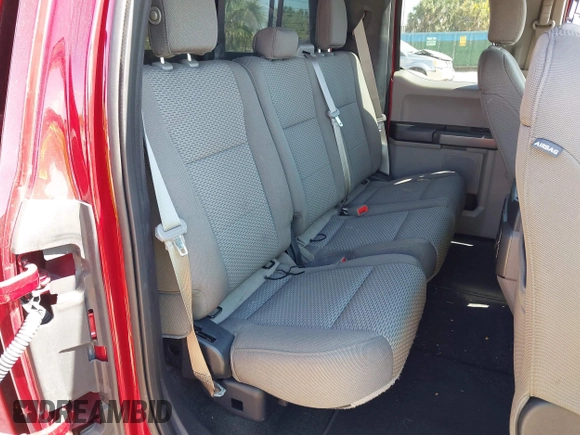 2018 Ford F-150 XL z VIN 1FTEX1C5XJKD87760, wystawiony jako IAAI lot #42016828 z przebiegiem 121 297 mil mil oraz . Historia ofert i sprzedaży dostępna na DreamBid. Obrazek 8.